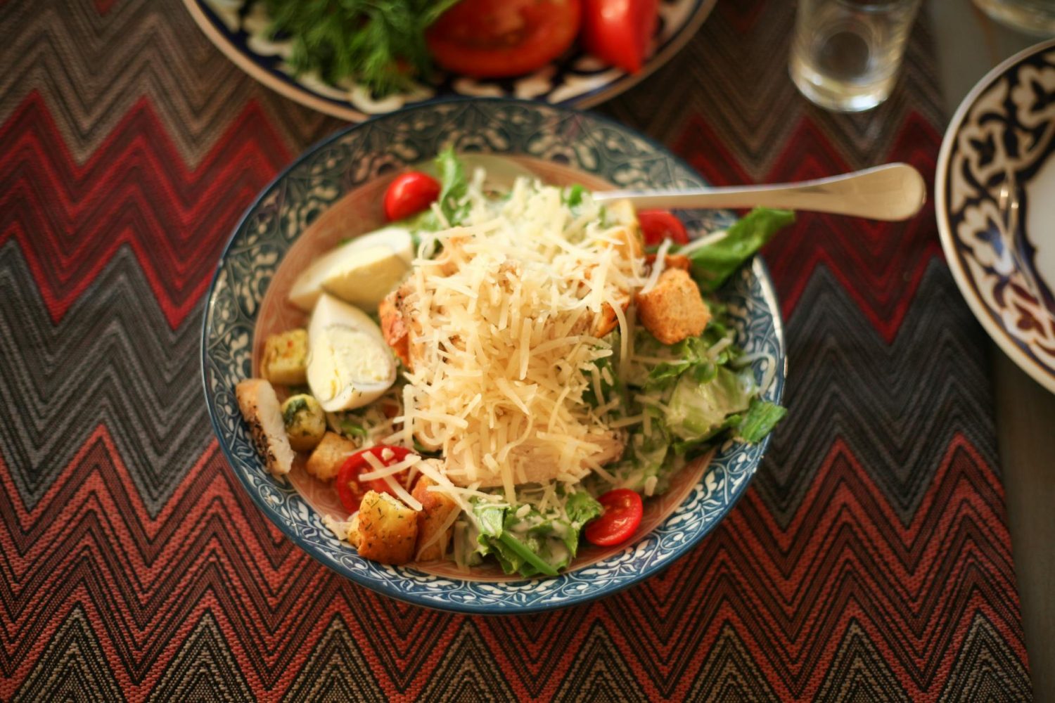 La vraie salade César et sa sauce authentique au parmesan
