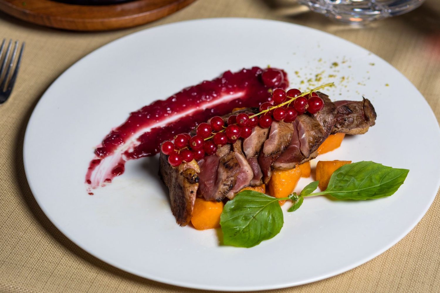 Réussir son magret de canard au four : cuisson, marinade et accompagnements