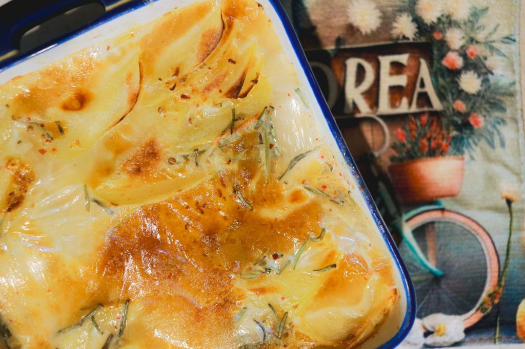 Préparer un gratin de pâtes — gratin de pâtes crémeux au jambon