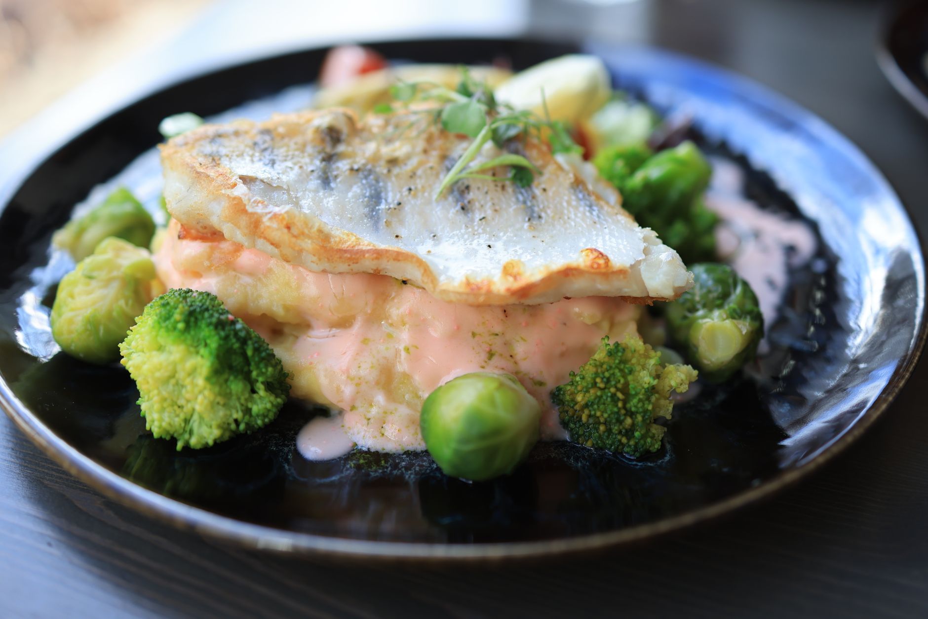 Quel accompagnement avec du poisson pané pour un repas équilibré et gourmand — filet de poisson pané avec légumes
